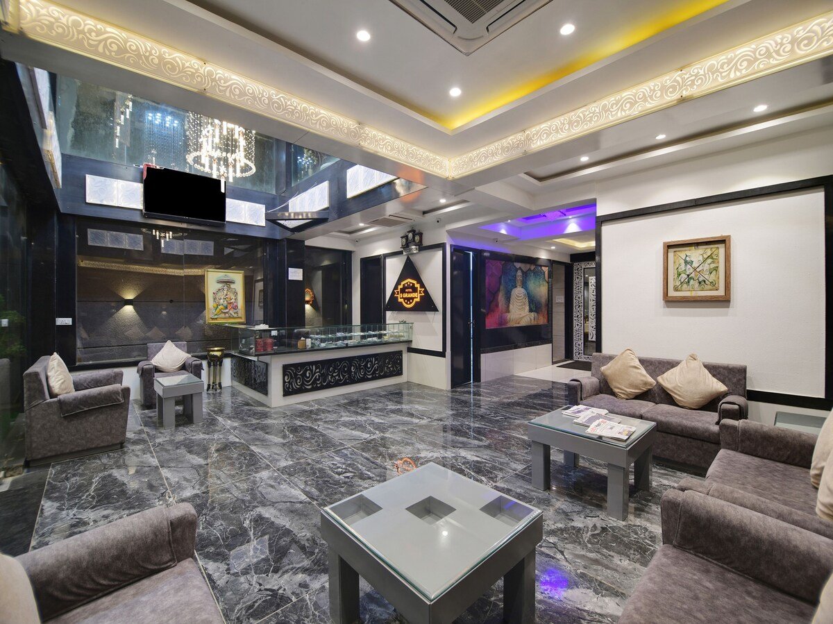 WhatsApp Image 2025-05-21 at 11.31